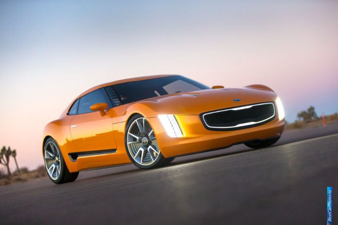2014 Kia GT4 Stinger Concept - фотография 3 из 14