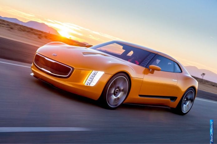 2014 Kia GT4 Stinger Concept - фотография 4 из 14
