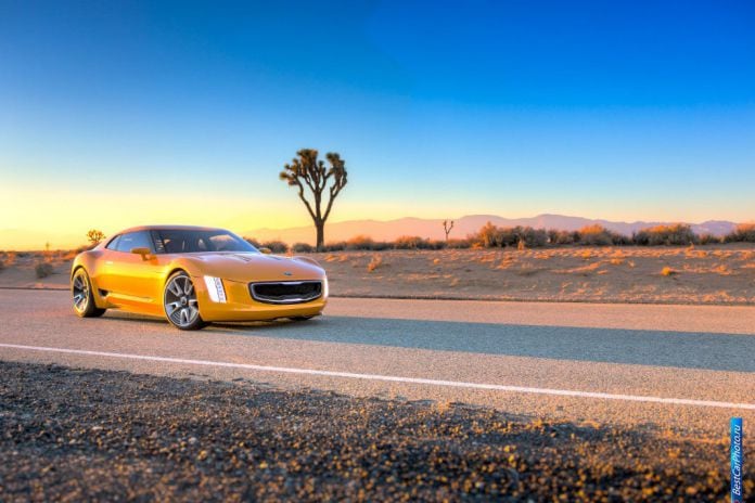 2014 Kia GT4 Stinger Concept - фотография 7 из 14