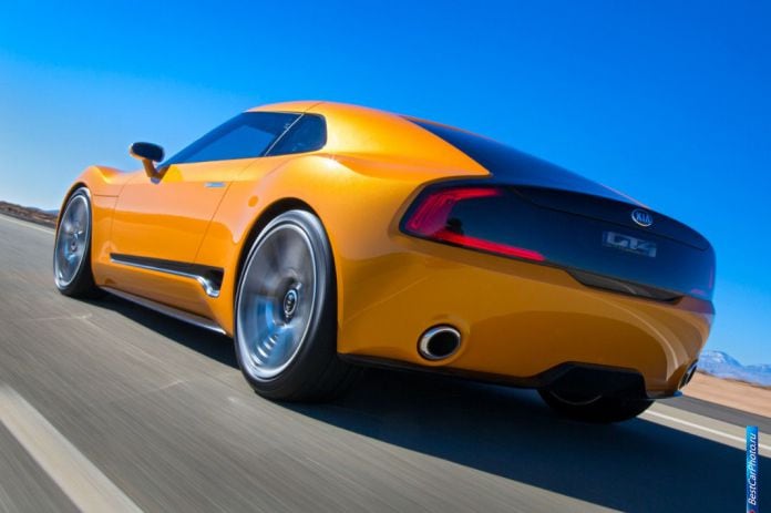 2014 Kia GT4 Stinger Concept - фотография 8 из 14