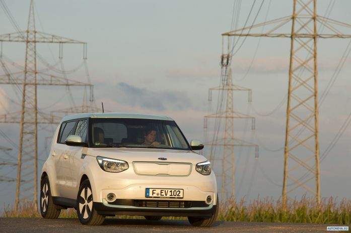 2015 Kia Soul EV - фотография 3 из 39