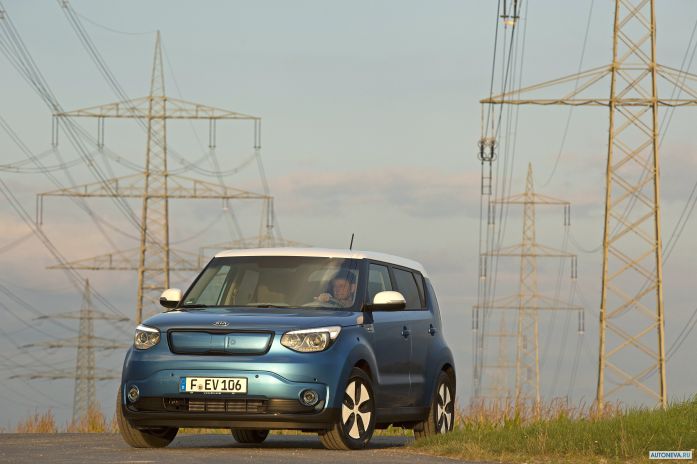 2015 Kia Soul EV - фотография 11 из 39