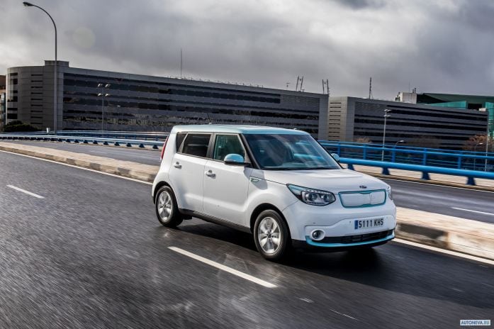 2015 Kia Soul EV - фотография 16 из 39