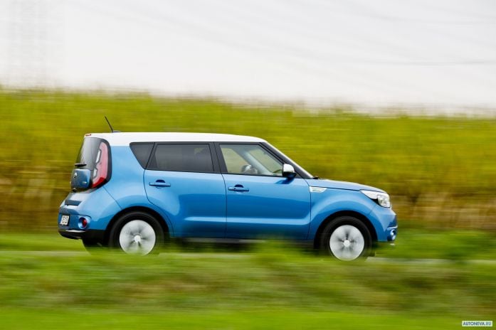 2015 Kia Soul EV - фотография 22 из 39