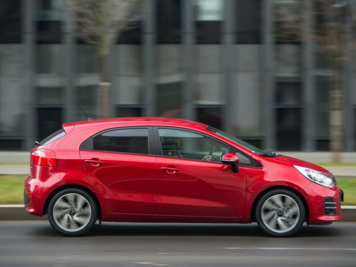 2015 Kia Rio Hatchback - фотография 5 из 47