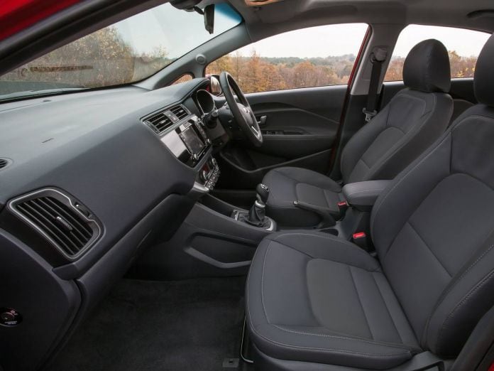 2015 Kia Rio Hatchback - фотография 8 из 47