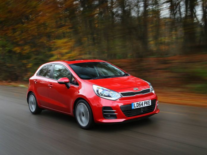2015 Kia Rio Hatchback - фотография 12 из 47