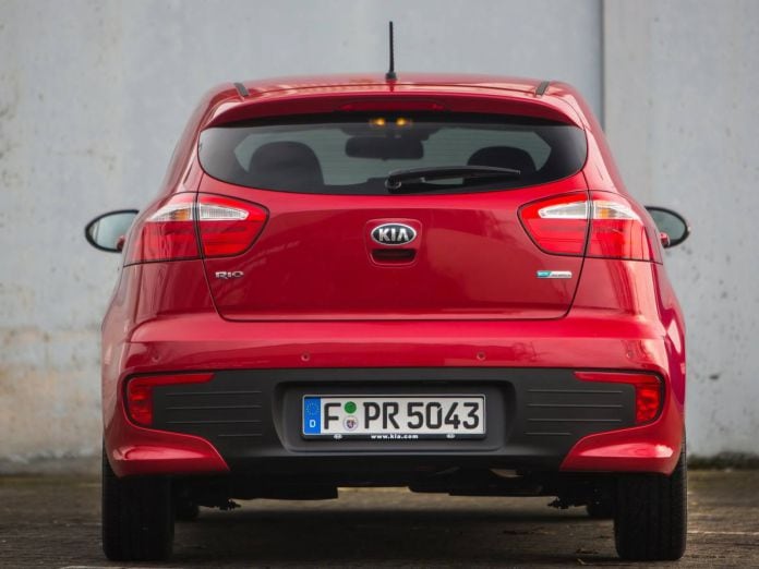 2015 Kia Rio Hatchback - фотография 21 из 47