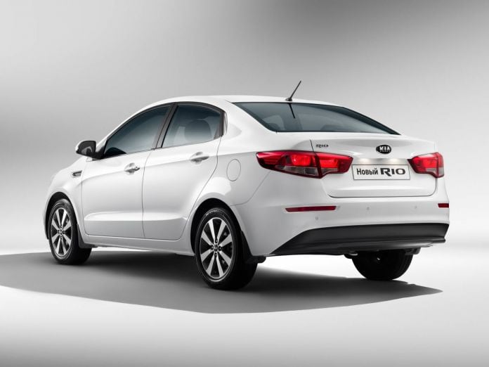 2015 Kia Rio Hatchback - фотография 41 из 47
