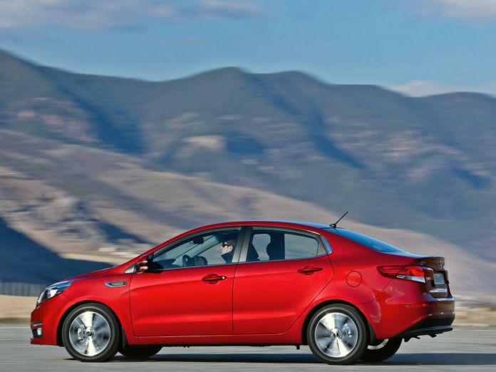 2015 Kia Rio Hatchback - фотография 46 из 47