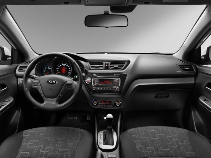 2015 KIA Rio Sedan - фотография 2 из 20