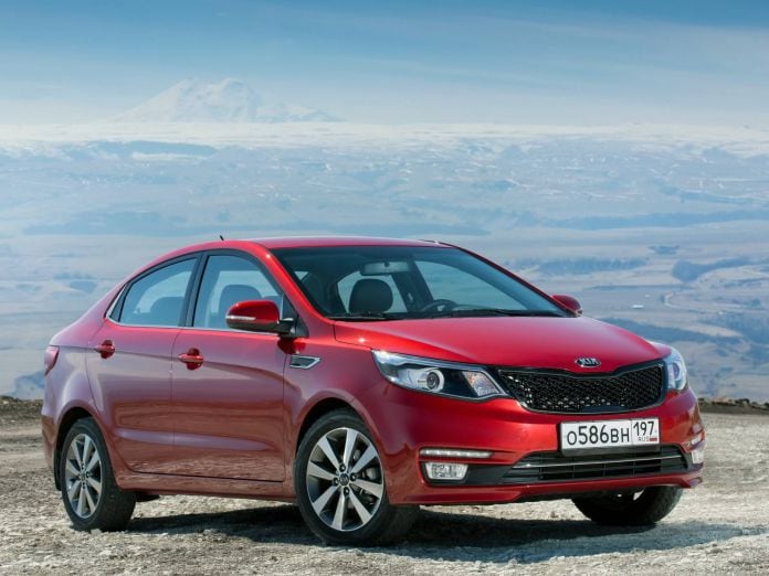 2015 KIA Rio Sedan - фотография 8 из 20