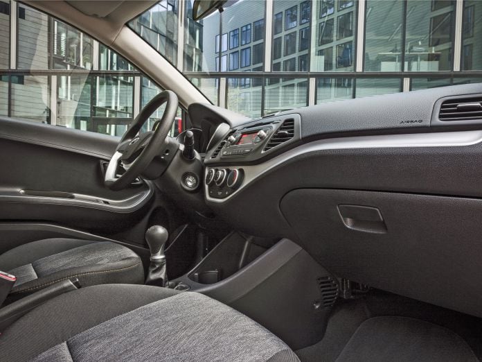 2015 Kia Picanto Hatchback 5D - фотография 25 из 30