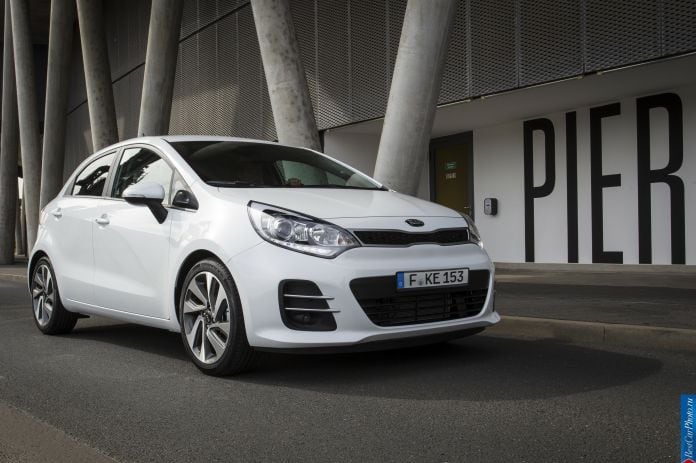 2015 Kia Rio - фотография 3 из 24