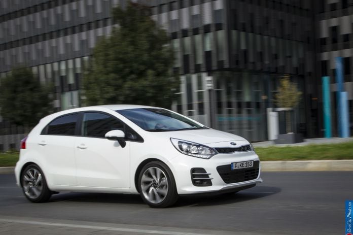 2015 Kia Rio - фотография 4 из 24