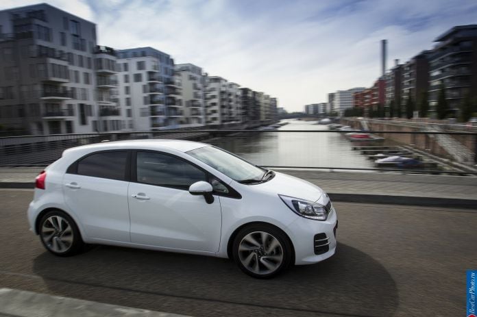 2015 Kia Rio - фотография 6 из 24