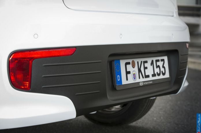 2015 Kia Rio - фотография 18 из 24