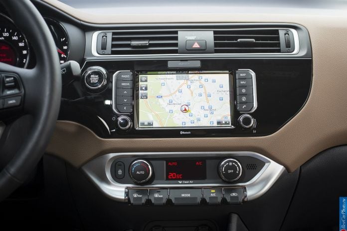 2015 Kia Rio - фотография 22 из 24