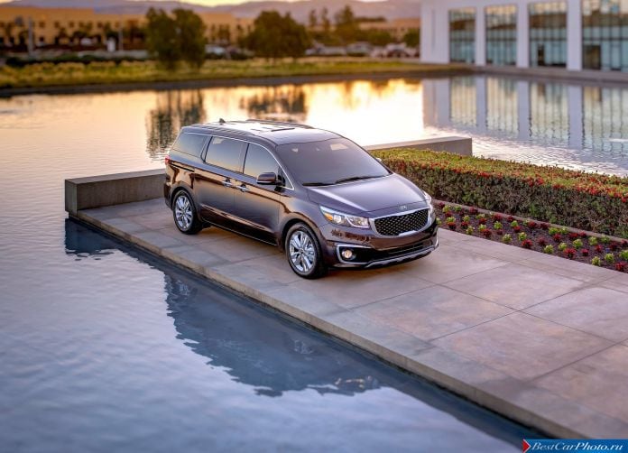 2015 Kia Sedona - фотография 3 из 30