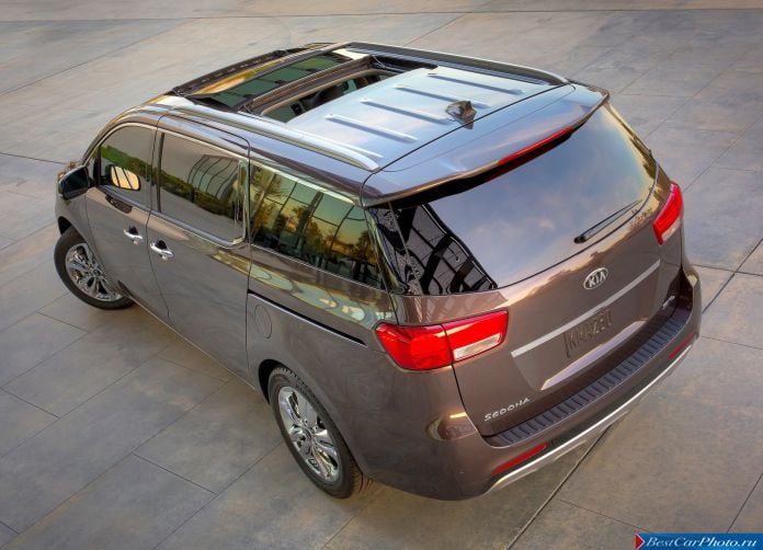 2015 Kia Sedona - фотография 11 из 30