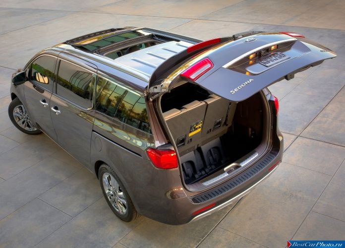 2015 Kia Sedona - фотография 14 из 30
