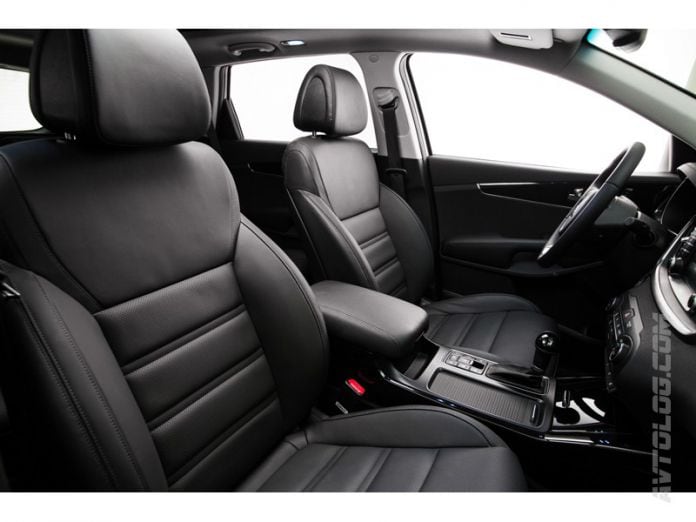 2015 Kia Sorento - фотография 36 из 69