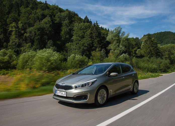 2016 Kia Ceed - фотография 12 из 54
