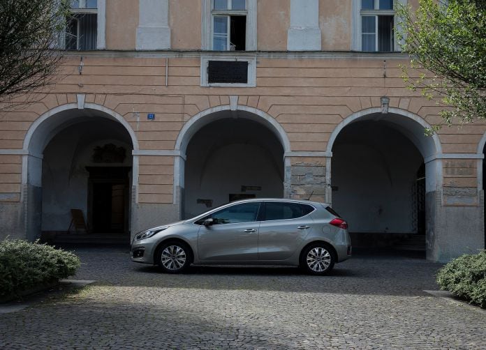 2016 Kia Ceed - фотография 15 из 54