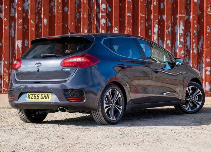 2016 Kia Ceed - фотография 17 из 54