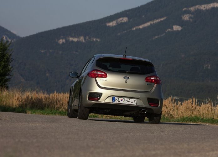 2016 Kia Ceed - фотография 20 из 54