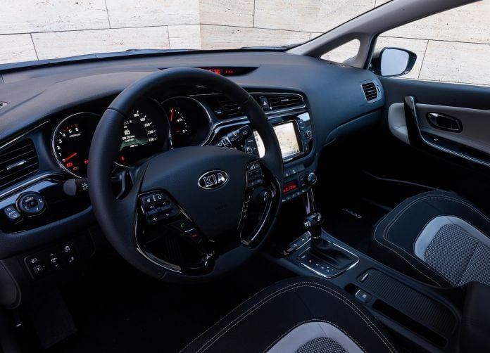 2016 Kia Ceed - фотография 28 из 54