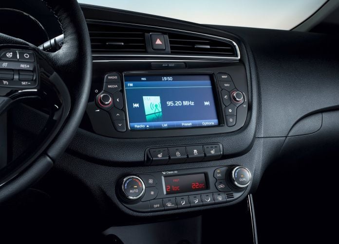 2016 Kia Ceed - фотография 32 из 54