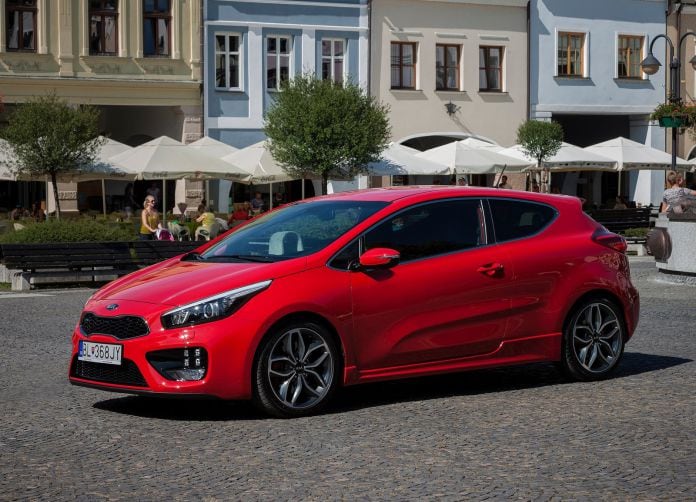 2016 Kia Ceed GT Line - фотография 2 из 44