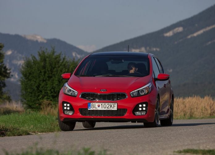 2016 Kia Ceed GT Line - фотография 11 из 44