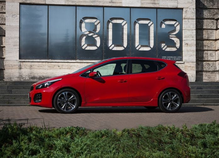 2016 Kia Ceed GT Line - фотография 12 из 44