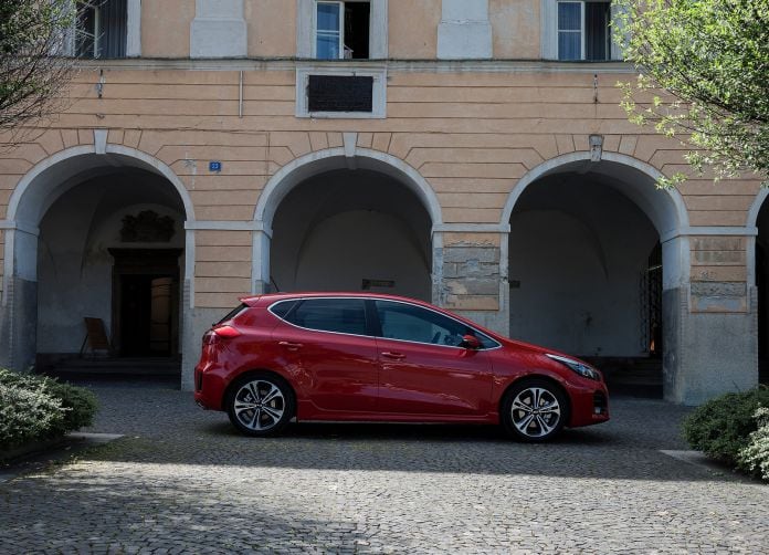 2016 Kia Ceed GT Line - фотография 14 из 44
