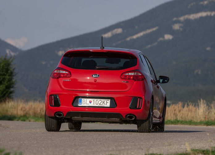2016 Kia Ceed GT Line - фотография 27 из 44