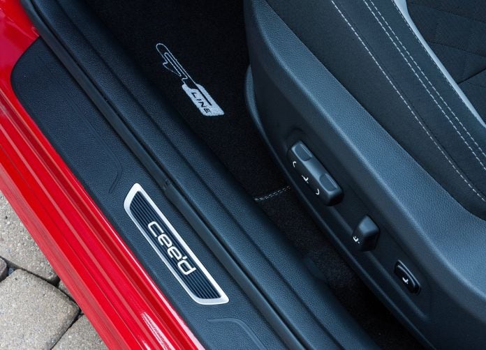 2016 Kia Ceed GT Line - фотография 35 из 44