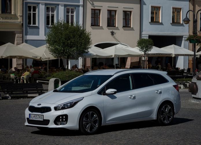 2016 Kia Ceed SW GT Line - фотография 6 из 38