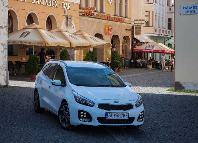 2016 Kia Ceed SW GT Line - фотография 7 из 38