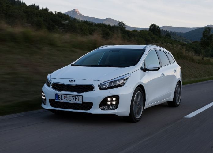 2016 Kia Ceed SW GT Line - фотография 9 из 38