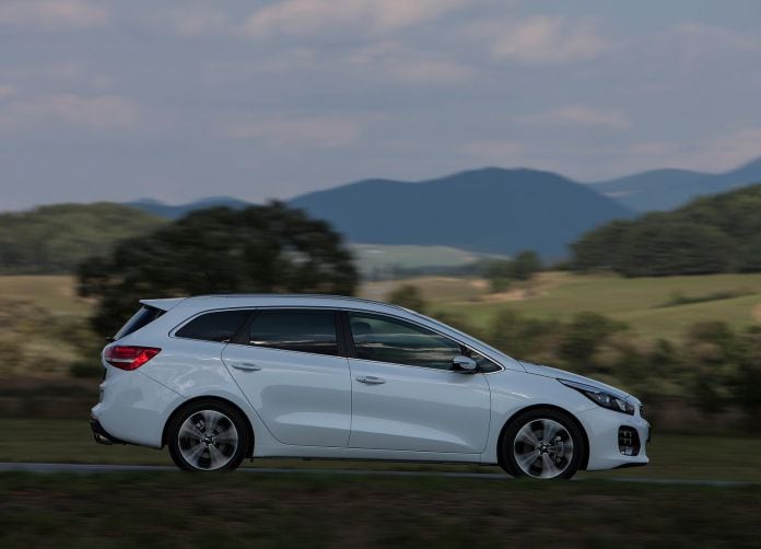 2016 Kia Ceed SW GT Line - фотография 15 из 38