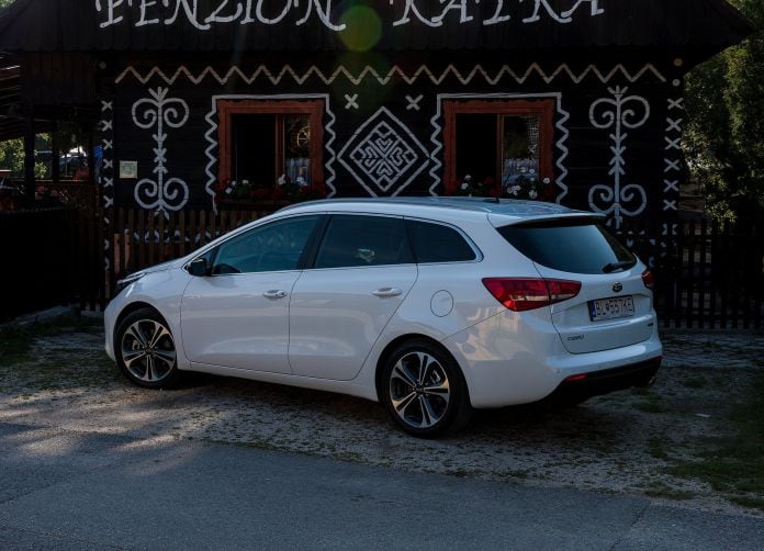 2016 Kia Ceed SW GT Line - фотография 16 из 38