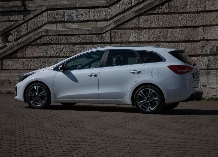 2016 Kia Ceed SW GT Line - фотография 21 из 38