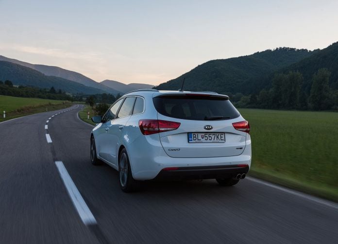 2016 Kia Ceed SW GT Line - фотография 23 из 38