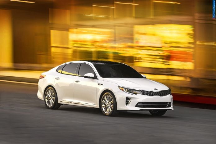 2016 Kia Optima - фотография 10 из 28