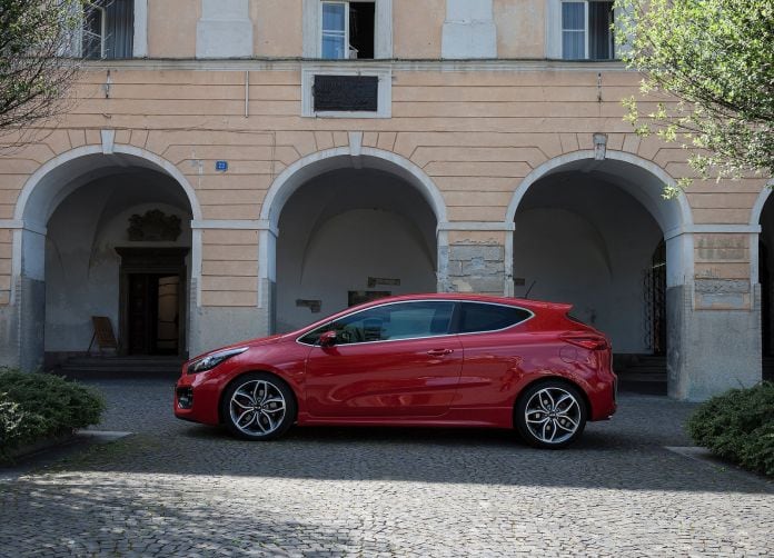 2016 Kia Pro Ceed GT - фотография 17 из 62