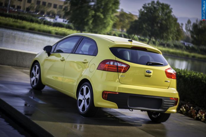 2016 Kia Rio 5-door - фотография 2 из 15