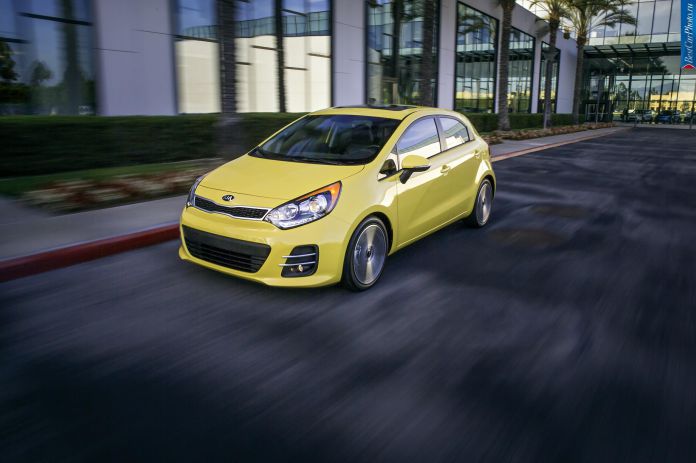 2016 Kia Rio 5-door - фотография 4 из 15