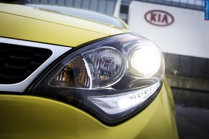 2016 Kia Rio 5-door - фотография 7 из 15